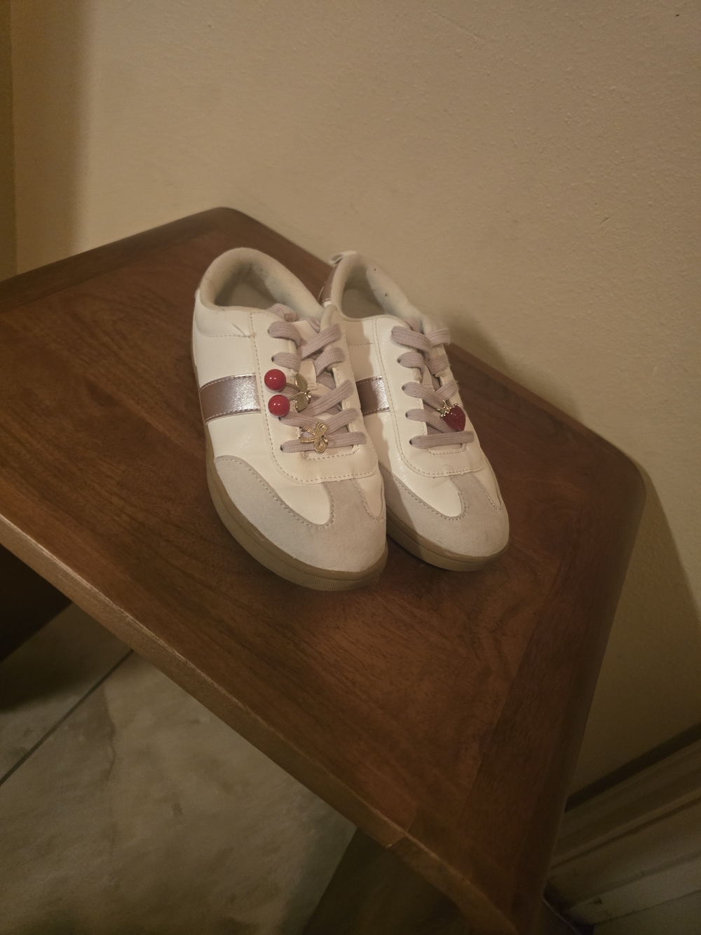Girls White and Metallic Pink Casual Sneakers